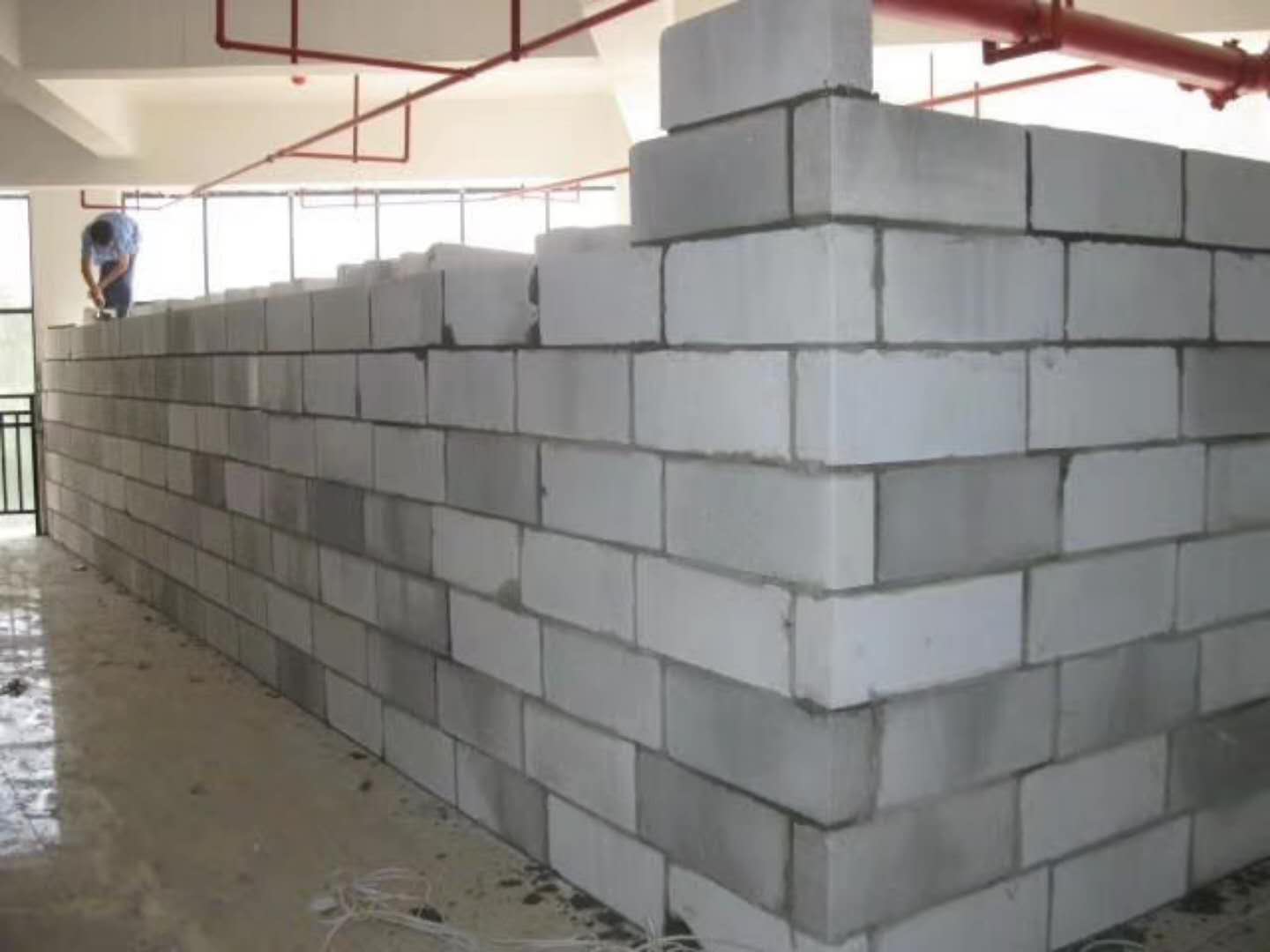 龙泉蒸压加气混凝土砌块承重墙静力和抗震性能的研究